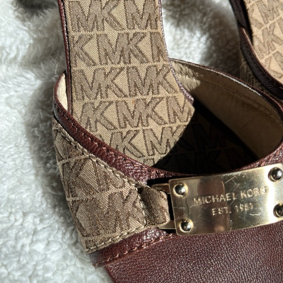 Michael Kors sandals - Picture 2 of 6